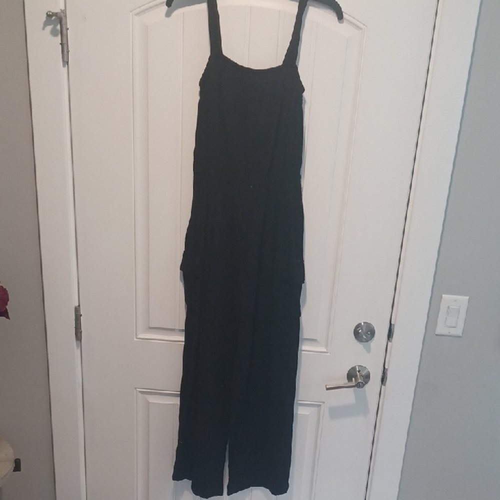JohnPaulRichard Classic Black Jumpsuit, size petite medium